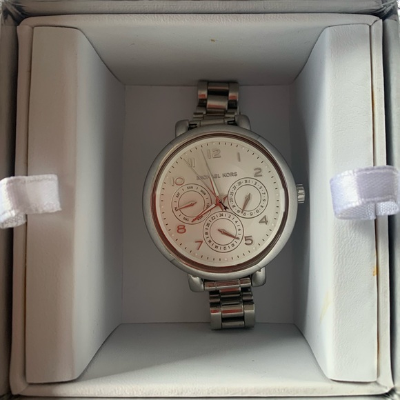 Michael Kors watch - Picture 4 of 4